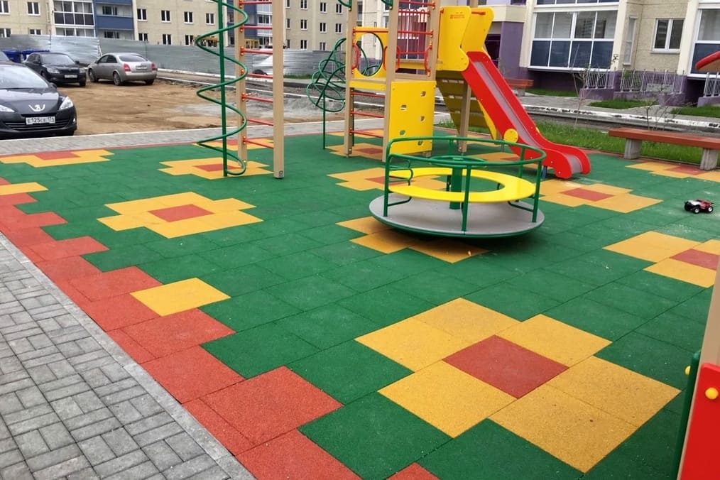 резиновое покрытие детской площадки